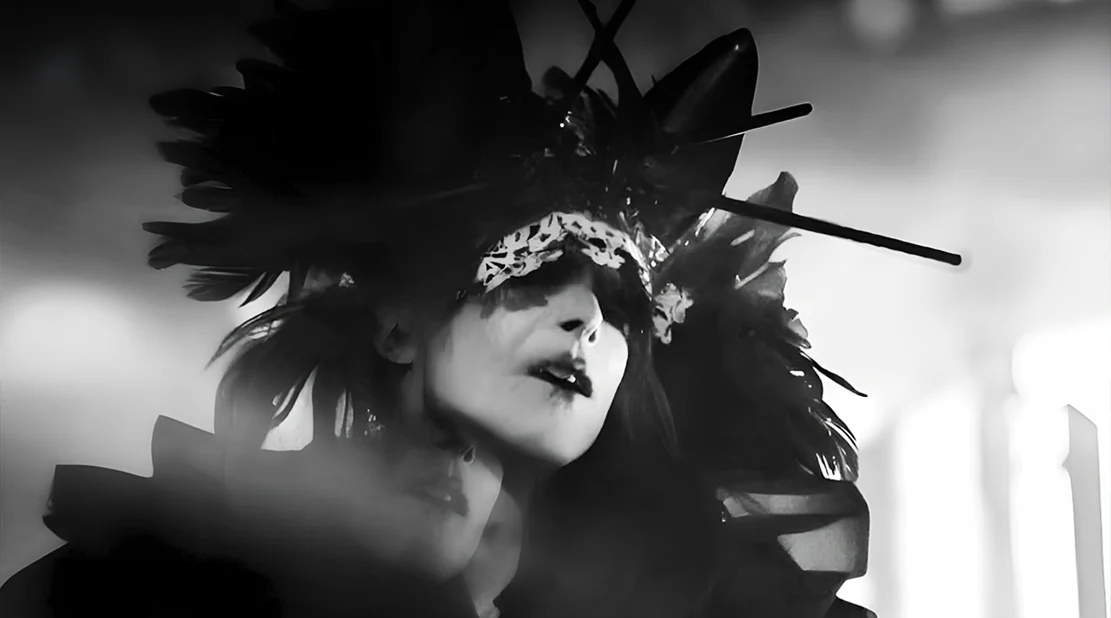 IAMX: Unapologetic Avant-Garde Style